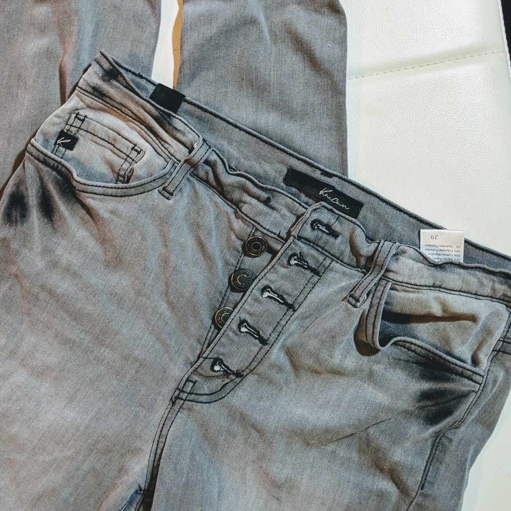 KanCan grey skinny jeans, 29, missing button